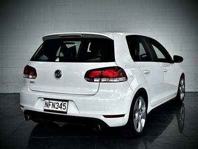 2009 Volkswagen Golf - Thumbnail