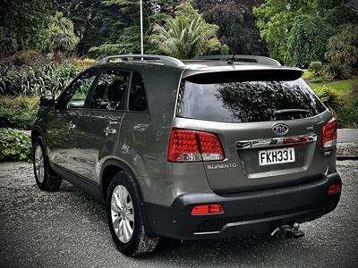 2010 Kia Sorento - Thumbnail