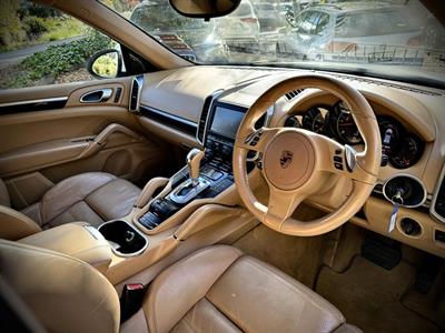 2011 Porsche Cayenne - Thumbnail