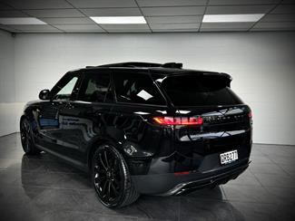 2022 Land Rover Range Rover Sport - Thumbnail