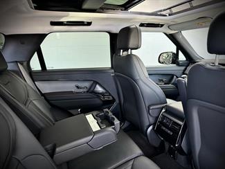 2022 Land Rover Range Rover Sport - Thumbnail