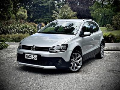 2017 Volkswagen Cross Polo - Thumbnail