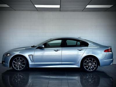 2015 Jaguar XF - Thumbnail