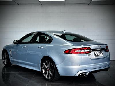 2015 Jaguar XF - Thumbnail