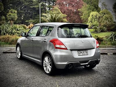 2012 Suzuki Swift - Thumbnail