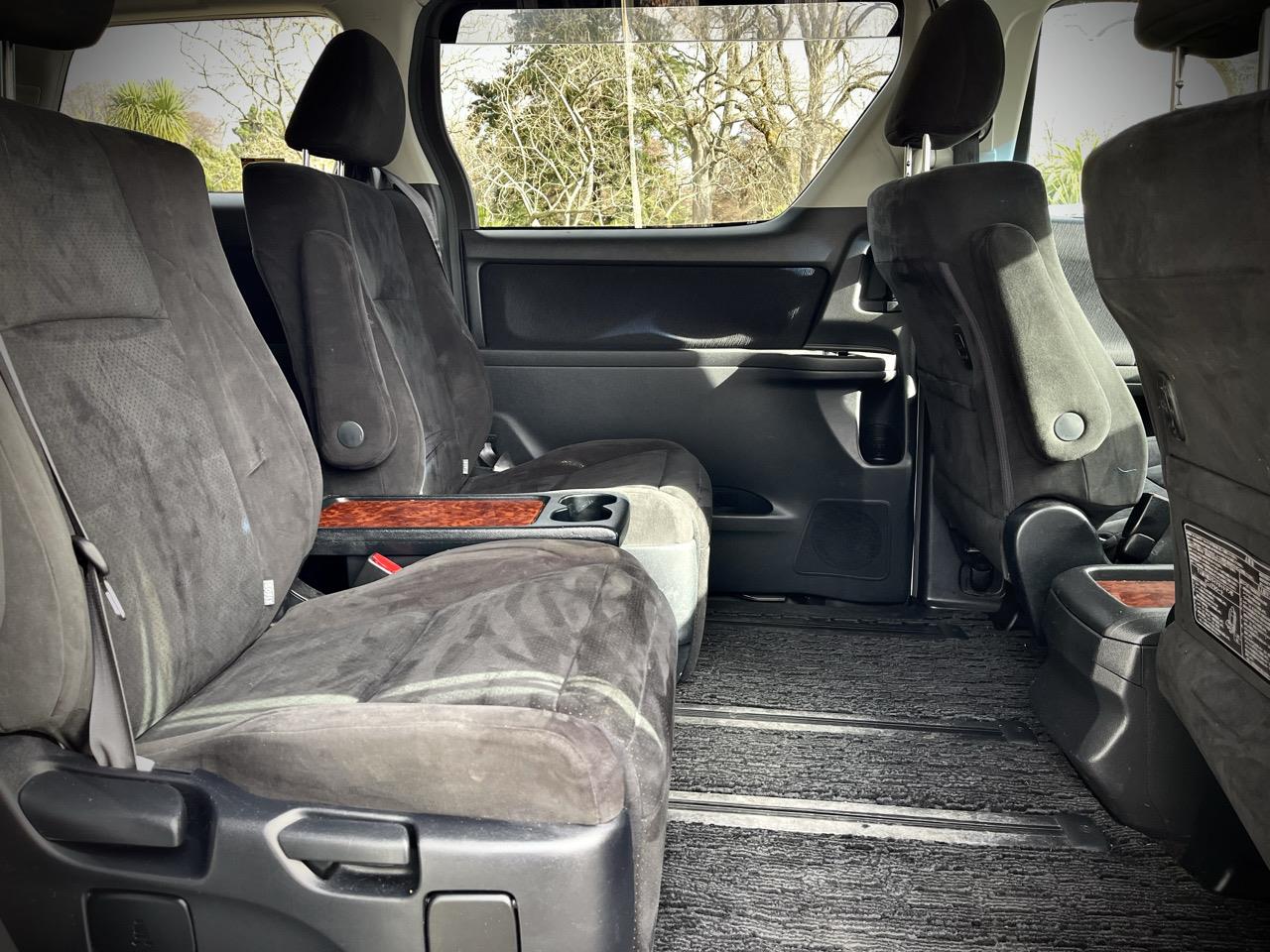 2011 Toyota Vellfire