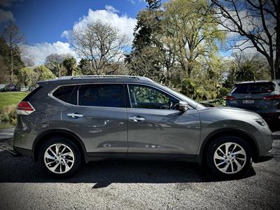 2015 Nissan X-Trail - Thumbnail