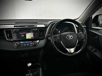 2017 Toyota Rav4 - Thumbnail