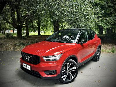 2019 Volvo XC40 - Thumbnail