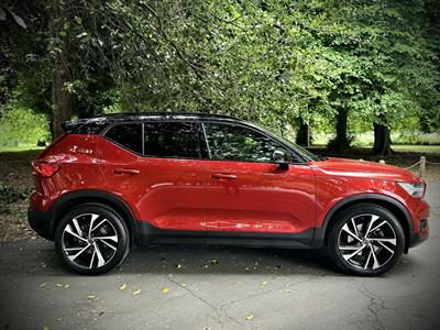 2019 Volvo XC40 - Thumbnail