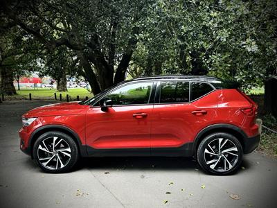 2019 Volvo XC40 - Thumbnail