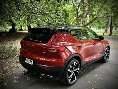 2019 Volvo XC40 - Thumbnail