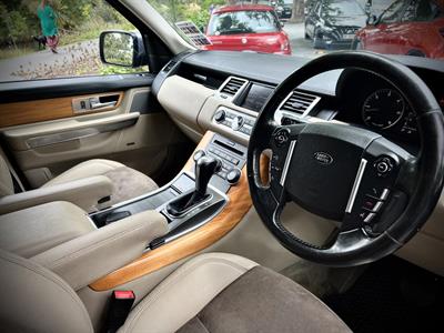 2010 Land Rover Range Rover - Thumbnail