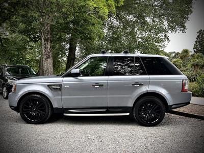 2010 Land Rover Range Rover - Thumbnail