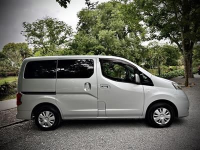 2015 Nissan NV200 - Thumbnail