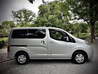 2015 Nissan NV200 - Thumbnail